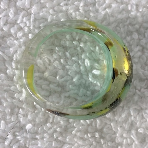 Vintage Art Glass Handmade Green Black Yellow Band Ring - Picture 8 of 11